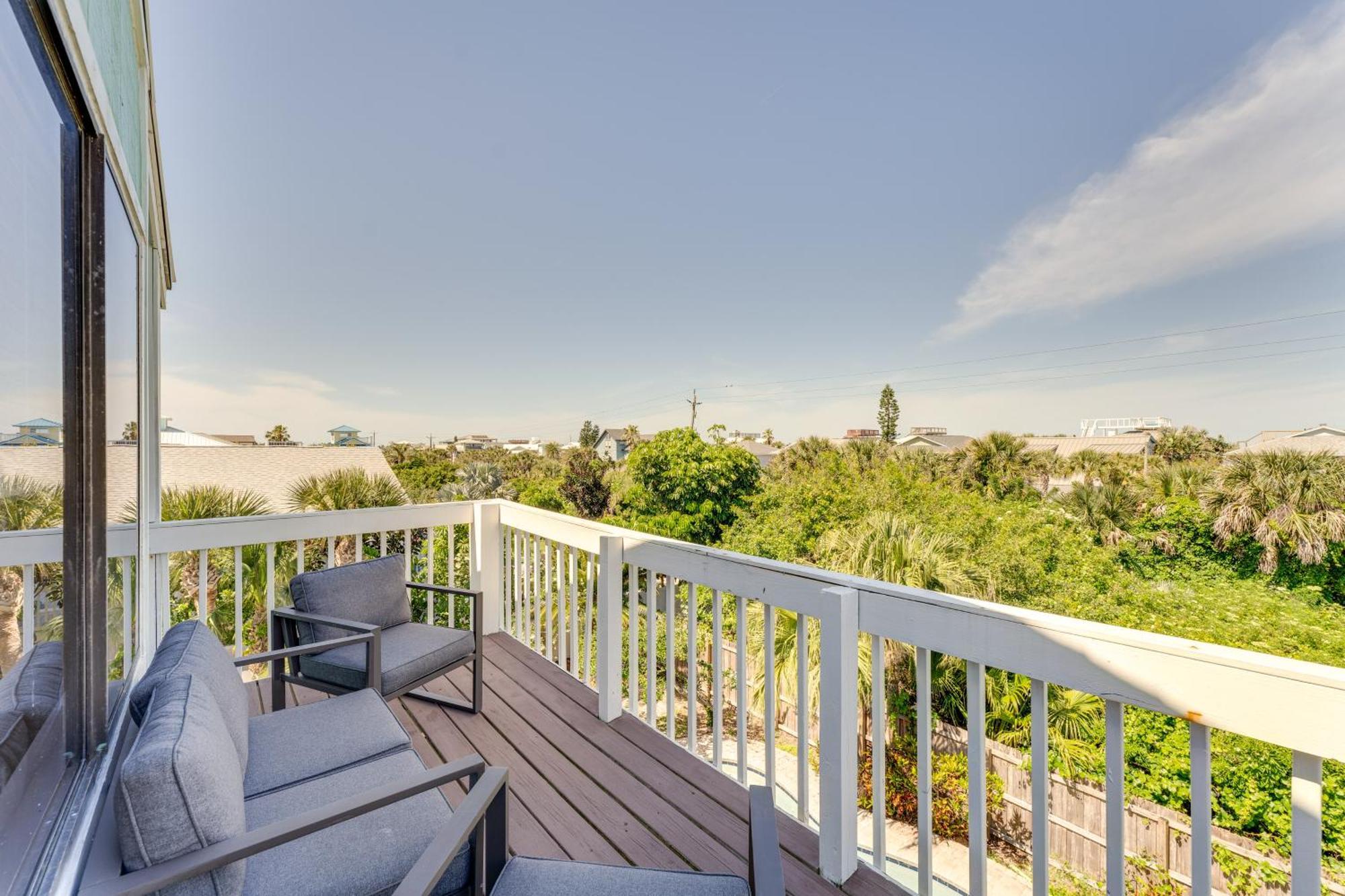 New Smyrna Beach Home With Pool - Walk To Beach! Exterior photo
